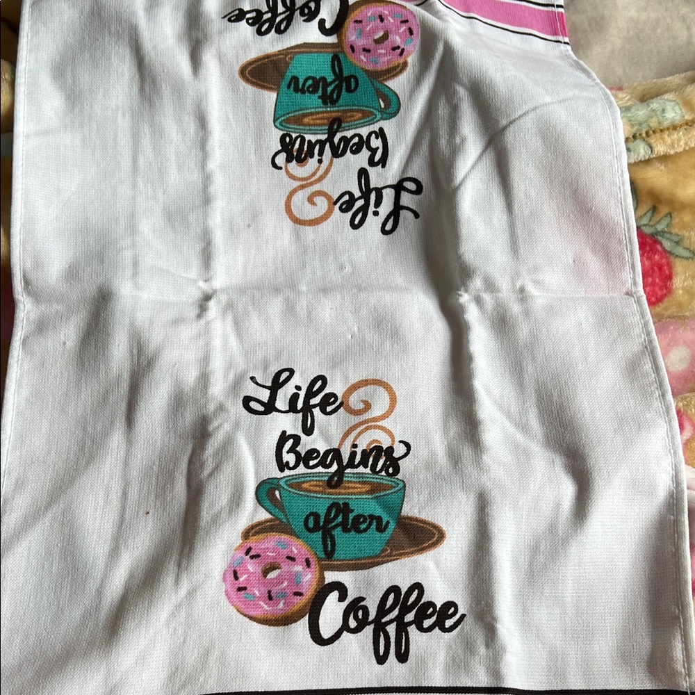 Mainstay White and Pink Kitchen Towel